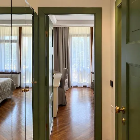 Отель Relais I Due Roccoli