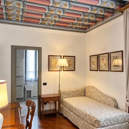 Отель Relais I Due Roccoli