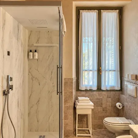 Отель Relais I Due Roccoli Исео