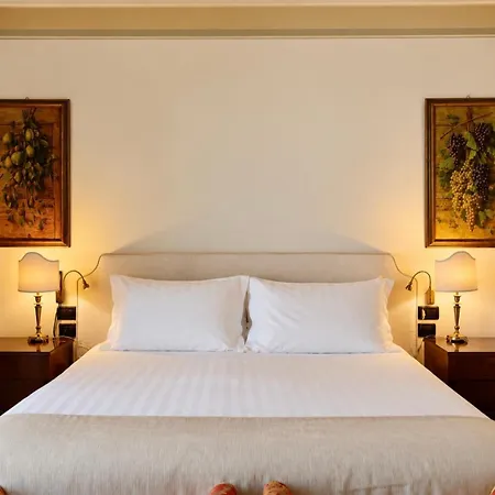 Отель Relais I Due Roccoli 4*